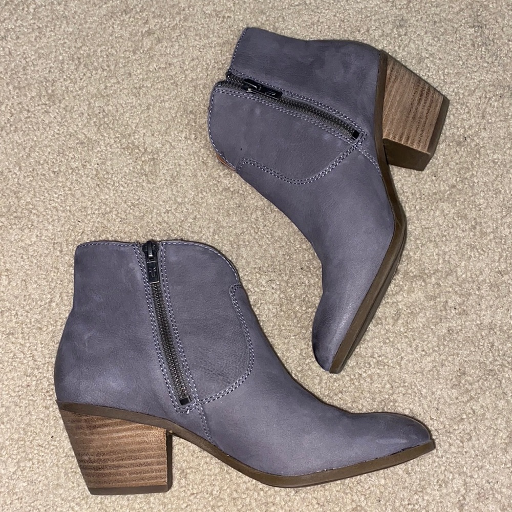 Frye Judith Seam Booties Tumbled Nubuck Boots Gray/Jeans